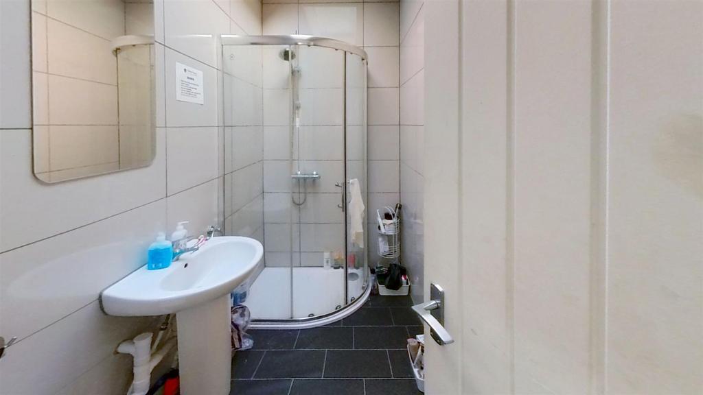 15-Tealby-Grove-Bath