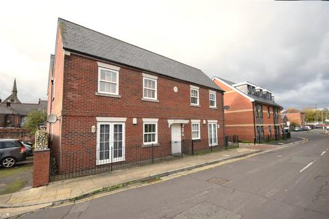 2 bedroom flat to rent, Prince George Street, Havant, PO9