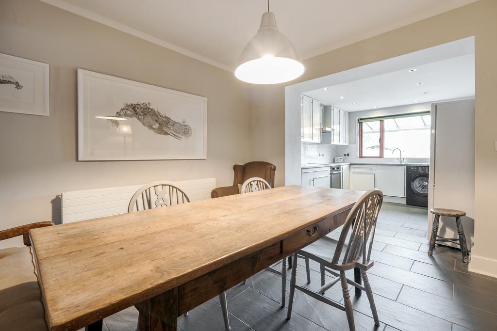 Kitchen/ dining room