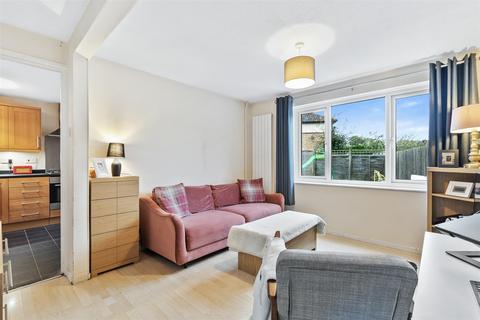32 Cornbury Crescent, Downhead Park, Milton Keynes, MK15 9AS