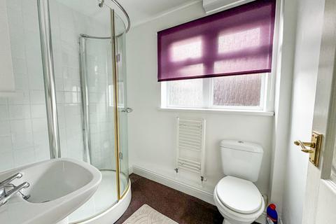 8 Clayspring Close, Hockley, SS5 5AW