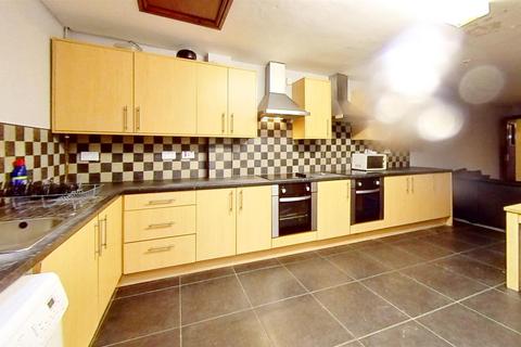 6 bedroom house to rent, Dawlish Road, Birmingham B29