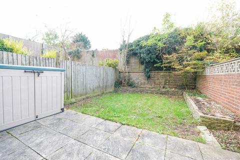 3 bedroom terraced house for sale, Station Approach, Chelsfield