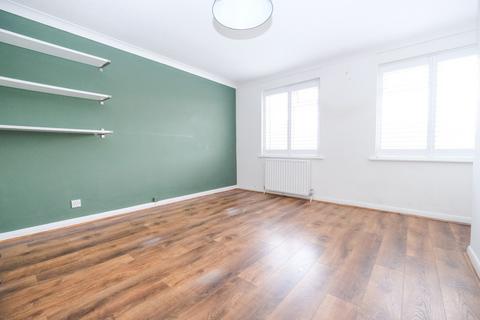 20 Station Approach, Chelsfield, Orpington, BR6 6EU