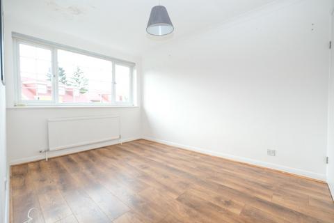 20 Station Approach, Chelsfield, Orpington, BR6 6EU