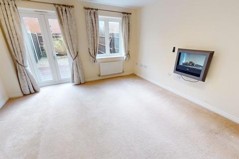 2 bedroom end of terrace house to rent, Symphony Road, Cheltenham