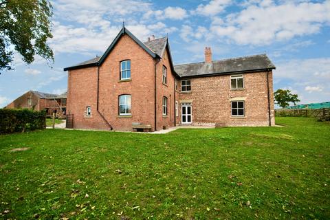 4 bedroom farm house to rent, Pen Y Lan, Ruabon, Wrexham