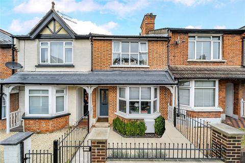 25 College Road, Woking, GU22 8BU