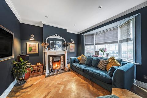 25 College Road, Woking, GU22 8BU