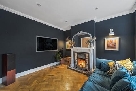 25 College Road, Woking, GU22 8BU