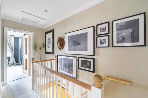 25 College Road, Woking, GU22 8BU