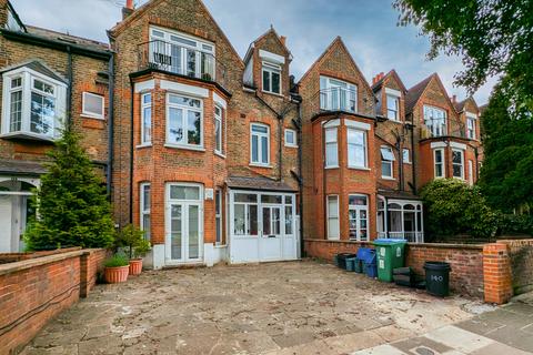 1 bedroom apartment to rent, Kew Road, Richmond