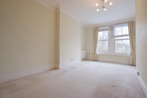 1 bedroom apartment to rent, Kew Road, Richmond