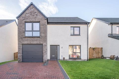 4 bedroom detached house for sale, 17 Old College View, Devongrange, Sauchie, FK10