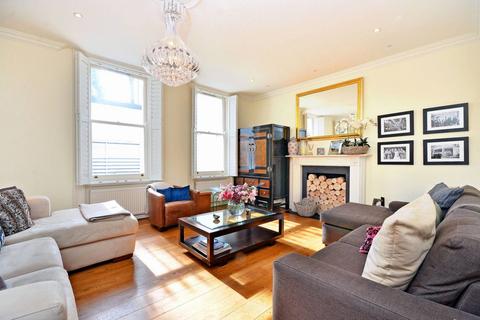 2 bedroom flat to rent, Courtfield Gardens, South Kensington, London, SW5