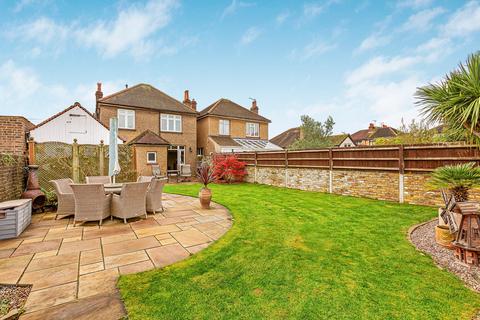 11 Wolsey Road, Ashford, TW15 2RA