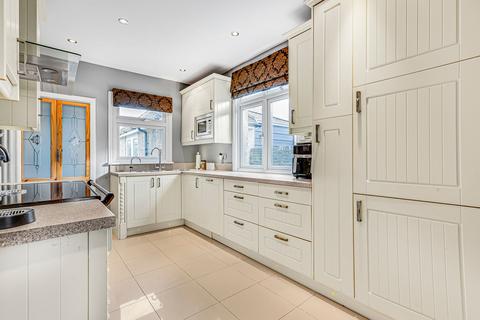 11 Wolsey Road, Ashford, TW15 2RA