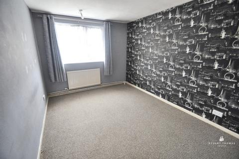 72 Alton Gardens, Southend-on-sea, SS2 6QZ