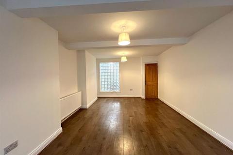 3 bedroom terraced house to rent, Bishops Way, London E2