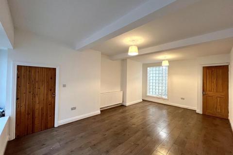 3 bedroom terraced house to rent, Bishops Way, London E2