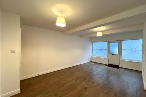 3 bedroom terraced house to rent, Bishops Way, London E2