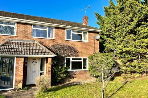 3 bedroom end of terrace house to rent, Beaulieu Gardens, Camberley GU17