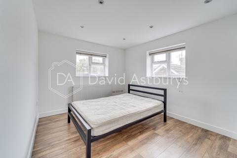 3 bedroom apartment to rent, Boyton Close, Crouch End, London