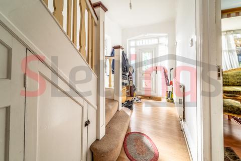 4 bedroom semi-detached house for sale, 28 Hall Lane