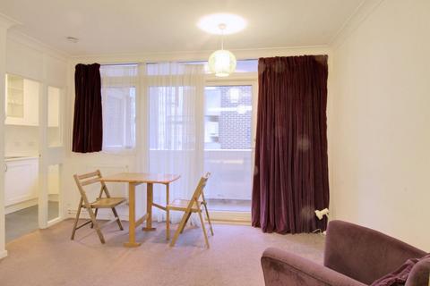 Studio to rent, London, City of London E1