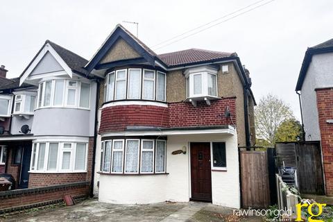 3 bedroom end of terrace house to rent, Torbay Road, Harrow