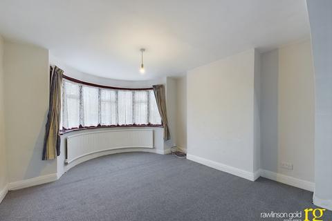 3 bedroom end of terrace house to rent, Torbay Road, Harrow