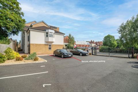 2 bedroom flat for sale, Station Road, Rushden NN10