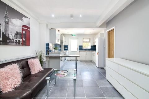 undefined, Broadfield Walk, Birmingham B16
