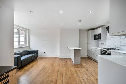 3 bedroom flat to rent, Castlebar Park, Ealing, London, W5