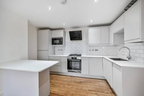 3 bedroom flat to rent, Castlebar Park, Ealing, London, W5