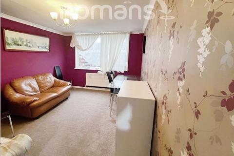 3 bedroom terraced house to rent, Mullins Close