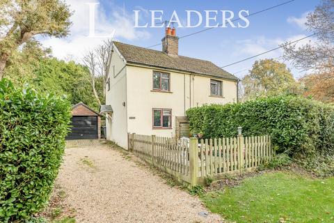 2 bedroom semi-detached house to rent, Pembley Green, Copthorne