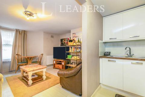 2 bedroom apartment to rent, Cavendish Place