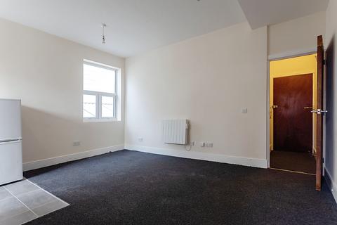 1 bedroom flat to rent, Lea Bridge Road, Walthamstow, London, E17