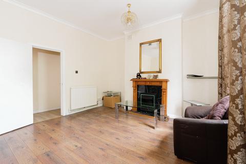 3 bedroom flat to rent, Vassall Road