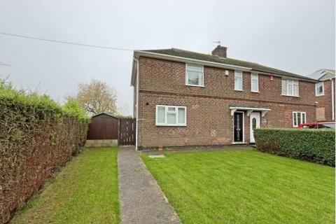 3 bedroom semi-detached house to rent, Coningswath Road, NG4