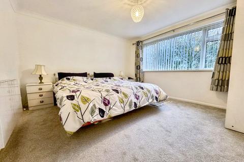 3 bedroom apartment for sale, West Cliff Road, Bournemouth, Dorset, BH4