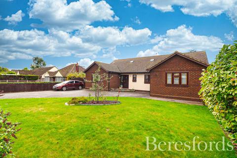 5 bedroom bungalow for sale, The Drive, Mayland, CM3