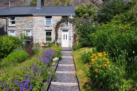 2 bedroom end of terrace house for sale, Geufron Terrace, Blaenau Ffestiniog, Gwynedd, LL41