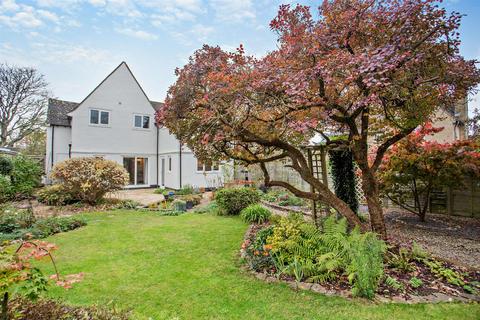 4 bedroom detached house for sale, Abbots Road, Cirencester