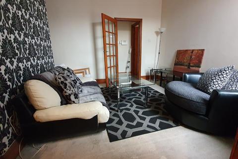 3 bedroom apartment to rent, Lonsdale Terrace, Jesmond