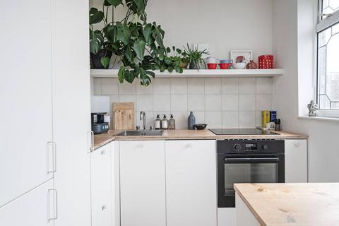 1 bedroom flat for sale, Hoxton, Hackney, London, E2