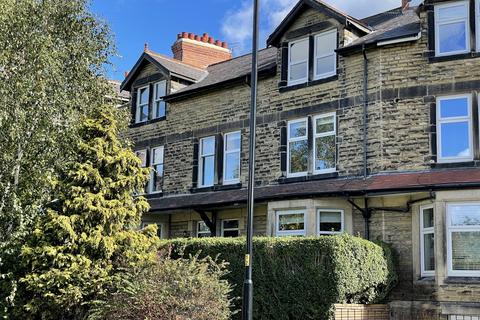 4 bedroom terraced house to rent, Dragon Avenue, Harrogate, North Yorkshire, HG1