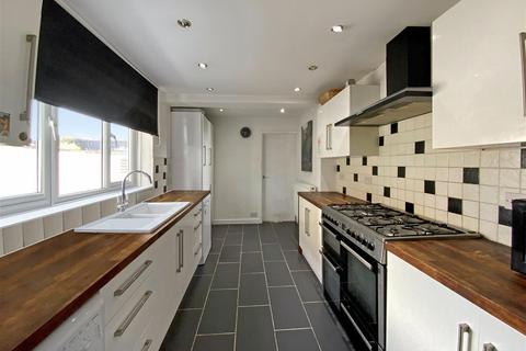 10 Albert Road, Hanham, Bristol, BS15 3QX