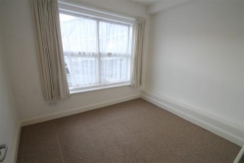 Studio to rent, South Woodford E18